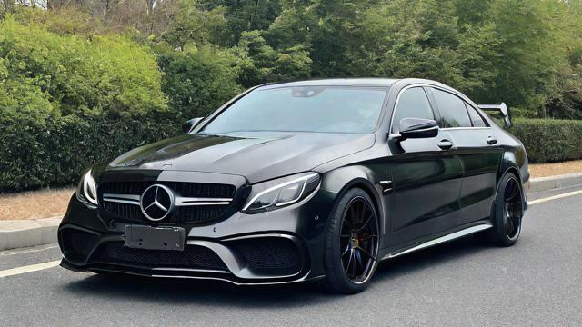 奔驰 c63 amg