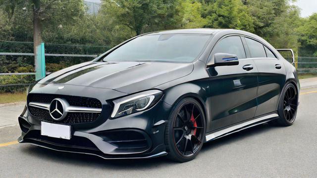 奔驰CLA45 AMG