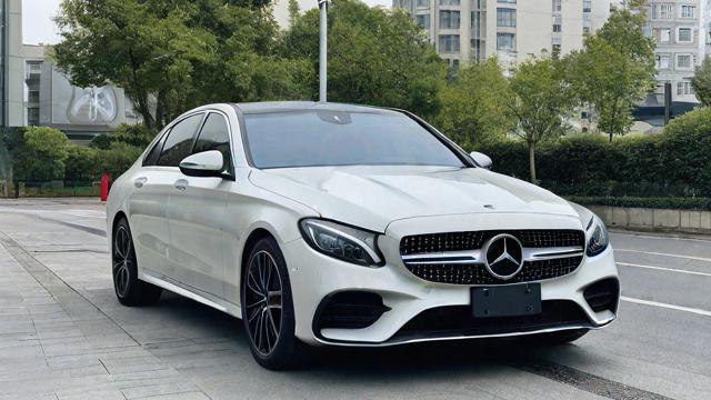 C260L运动轿车